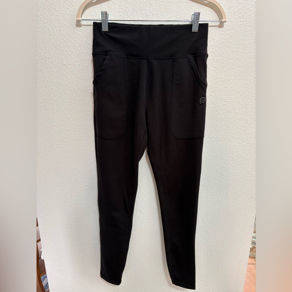 POP Fit Black Women’s Leggings front pockets Evie